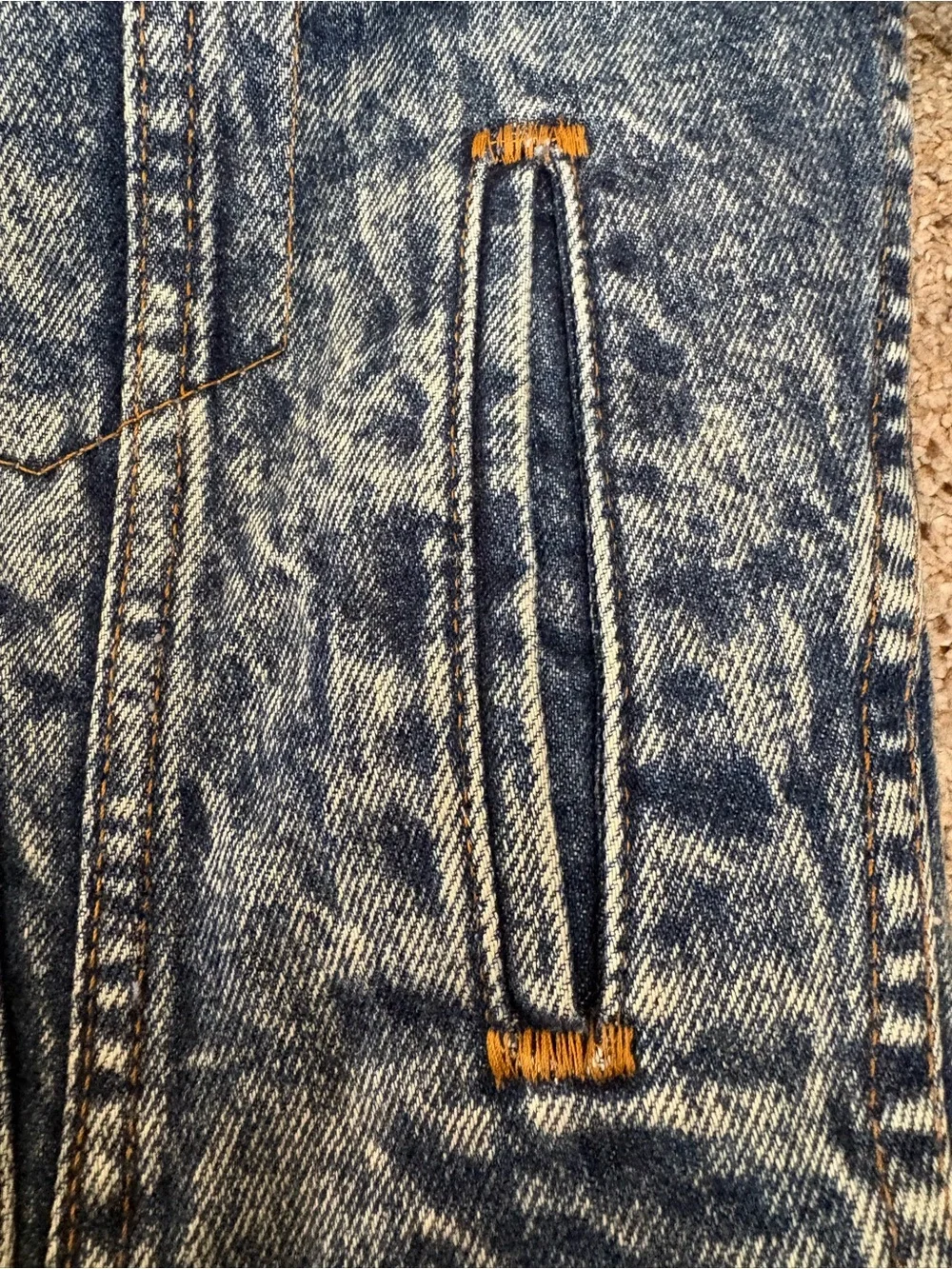 Vintage Levi’s Men's Blue Sherpa-Lined Denim Jacket Made in USA size L - Picture 7 of 13